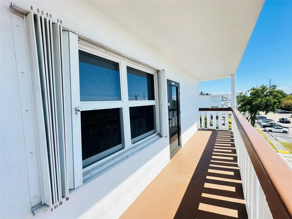 4050 Harwood E Deerfield Beach FL 33442