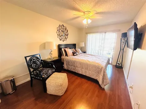 4050 Harwood E Deerfield Beach FL 33442
