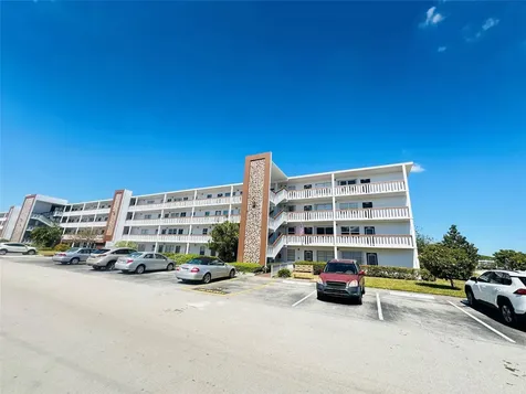 4050 Harwood E Deerfield Beach FL 33442