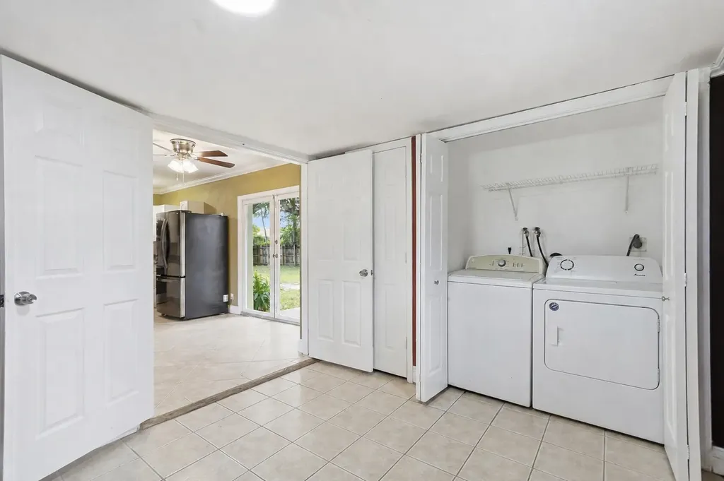1129 NW 7th Terrace Fort Lauderdale FL 33311