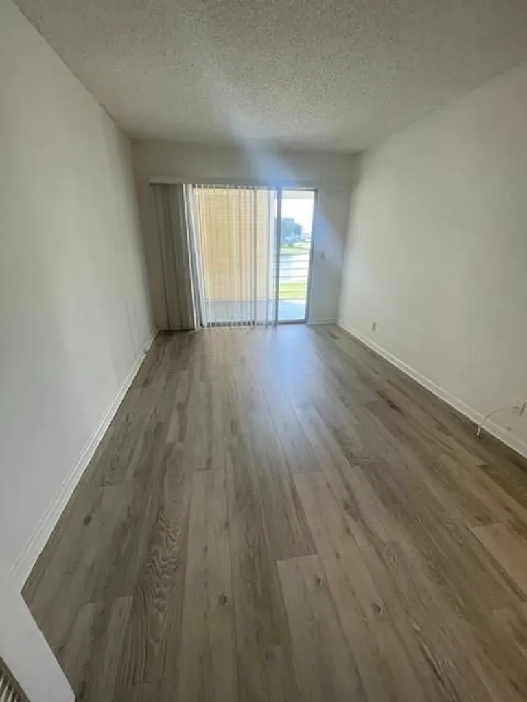 2075 Cornwall D Boca Raton FL 33434
