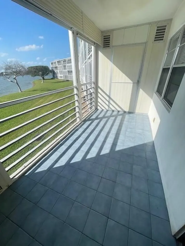 2075 Cornwall D Boca Raton FL 33434