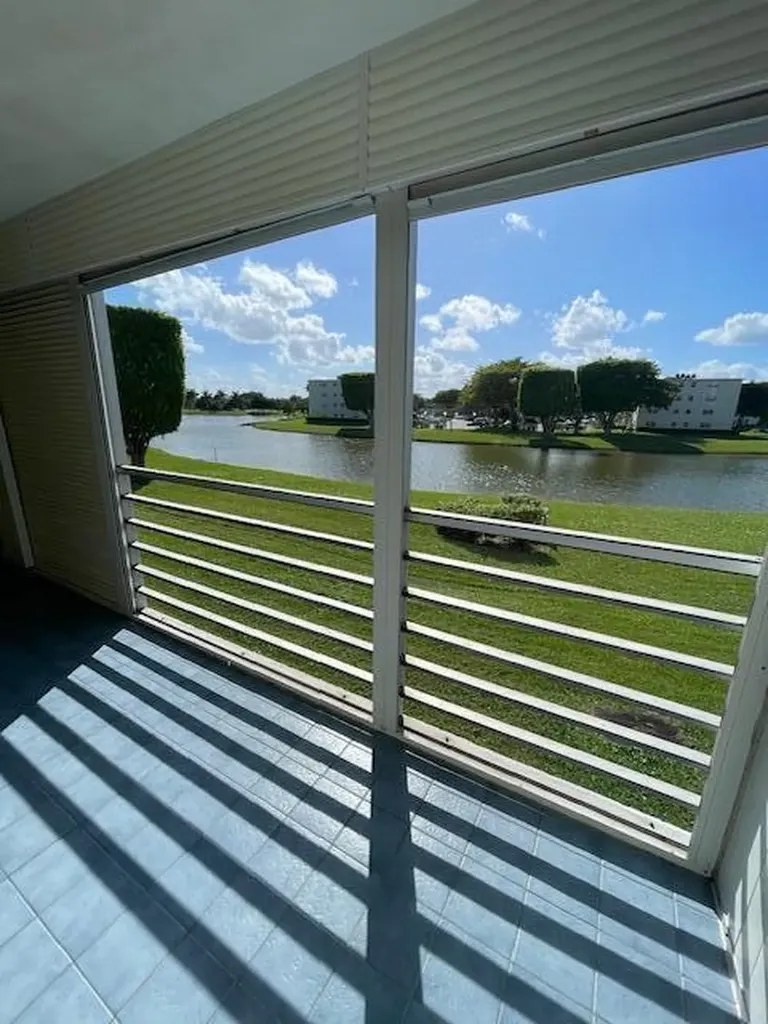2075 Cornwall D Boca Raton FL 33434