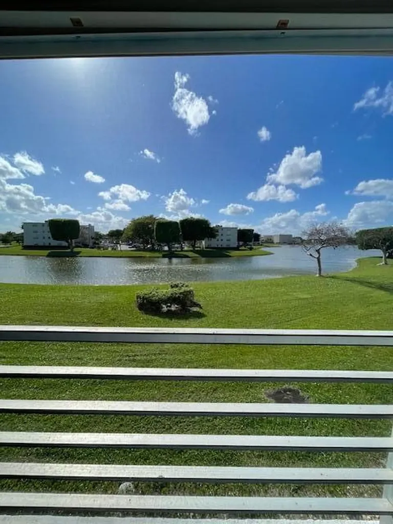 2075 Cornwall D Boca Raton FL 33434