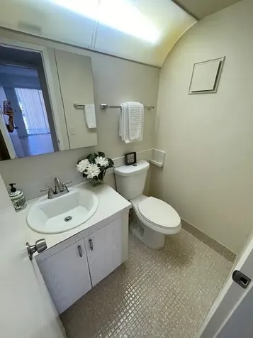 2075 Cornwall D Boca Raton FL 33434