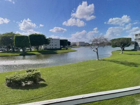 2075 Cornwall D Boca Raton FL 33434