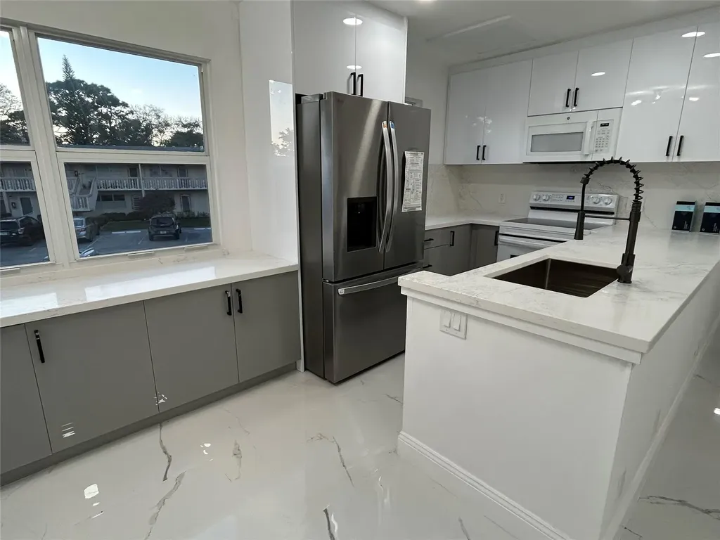 115 Ventnor F Deerfield Beach FL 33442