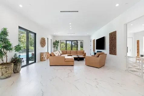 11861 NW 9 Street Plantation FL 33325