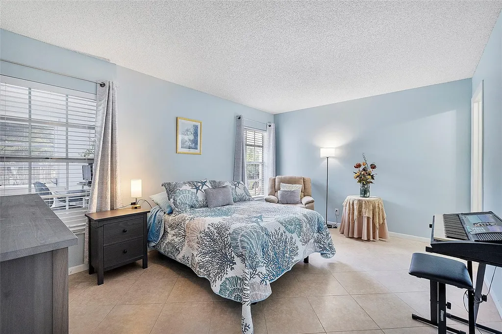 393 Bennington Lane Lake Worth FL 33467