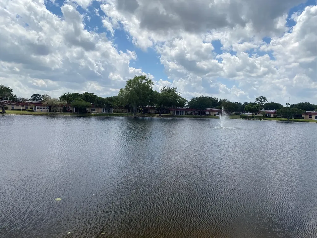 393 Bennington Lane Lake Worth FL 33467