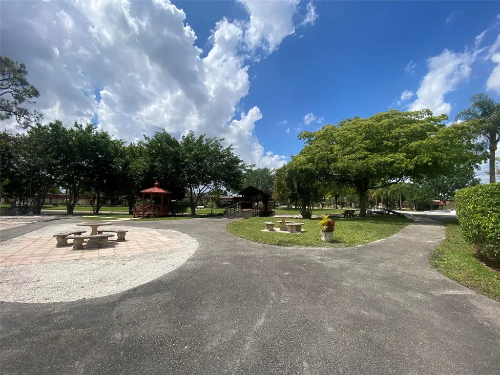 393 Bennington Lane Lake Worth FL 33467