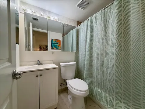 2660 NE 8th Avenue Wilton Manors FL 33334