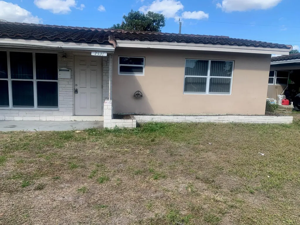 7531 Polk Street Hollywood FL 33024