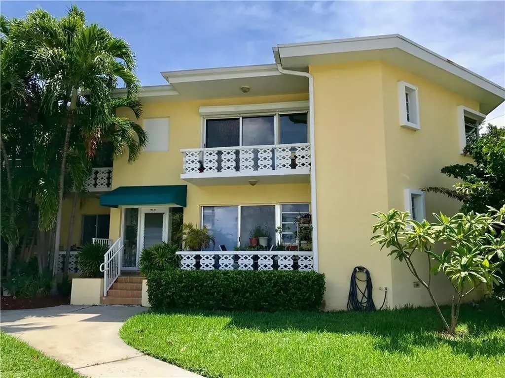 9271 W Bay Harbor Drive Bay Harbor Islands FL 33154