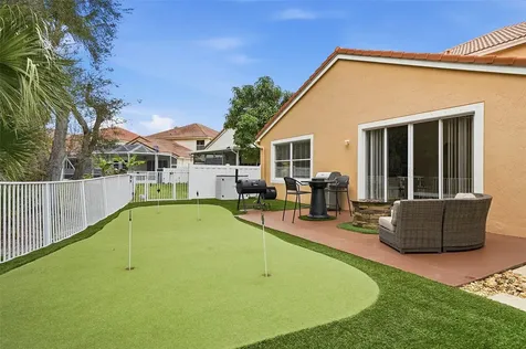 21215 Via Ventura Boca Raton FL 33433