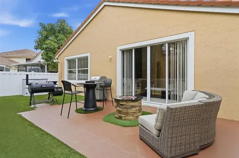 21215 Via Ventura Boca Raton FL 33433