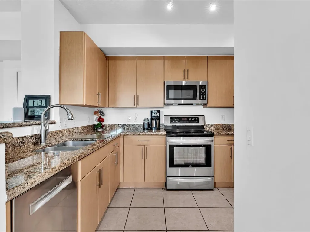 2421 NE 65th Street Fort Lauderdale FL 33308