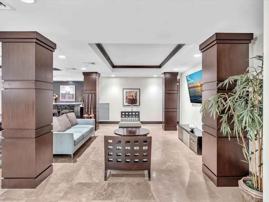 2421 NE 65th Street Fort Lauderdale FL 33308