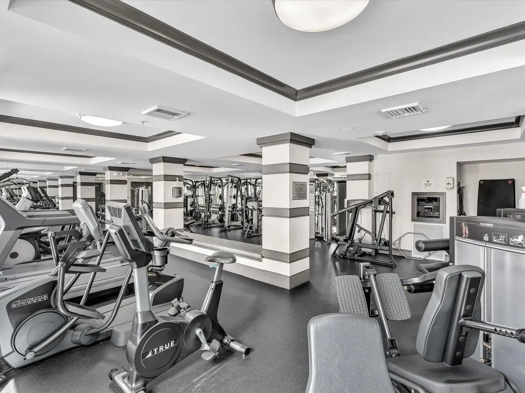 2421 NE 65th Street Fort Lauderdale FL 33308