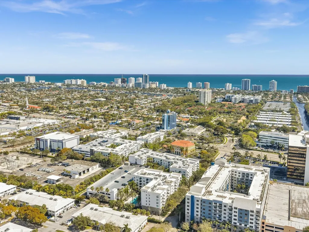2421 NE 65th Street Fort Lauderdale FL 33308