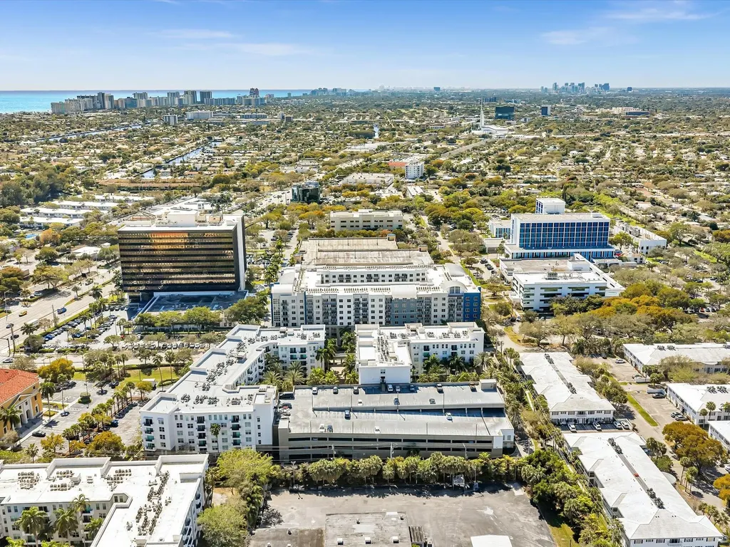 2421 NE 65th Street Fort Lauderdale FL 33308