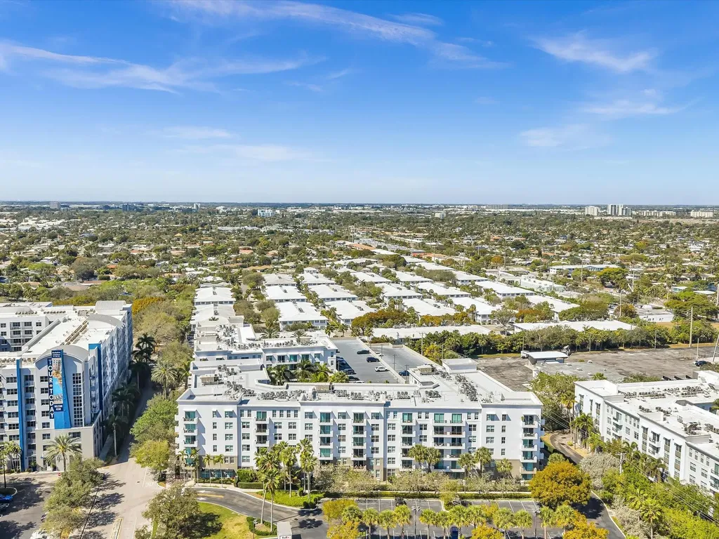 2421 NE 65th Street Fort Lauderdale FL 33308