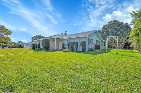 7480 NW 9th Street Plantation FL 33317