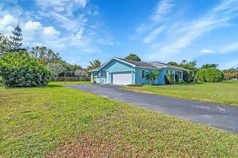 7480 NW 9th Street Plantation FL 33317