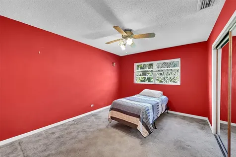 7480 NW 9th Street Plantation FL 33317