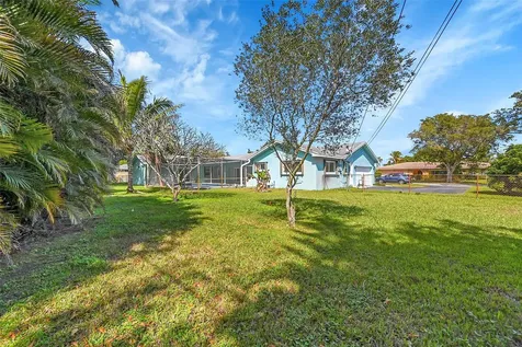 7480 NW 9th Street Plantation FL 33317