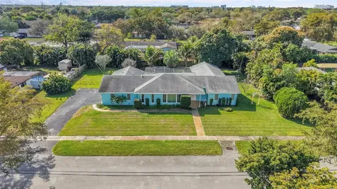 7480 NW 9th Street Plantation FL 33317