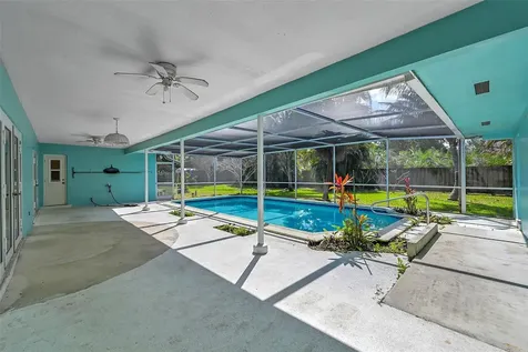 7480 NW 9th Street Plantation FL 33317