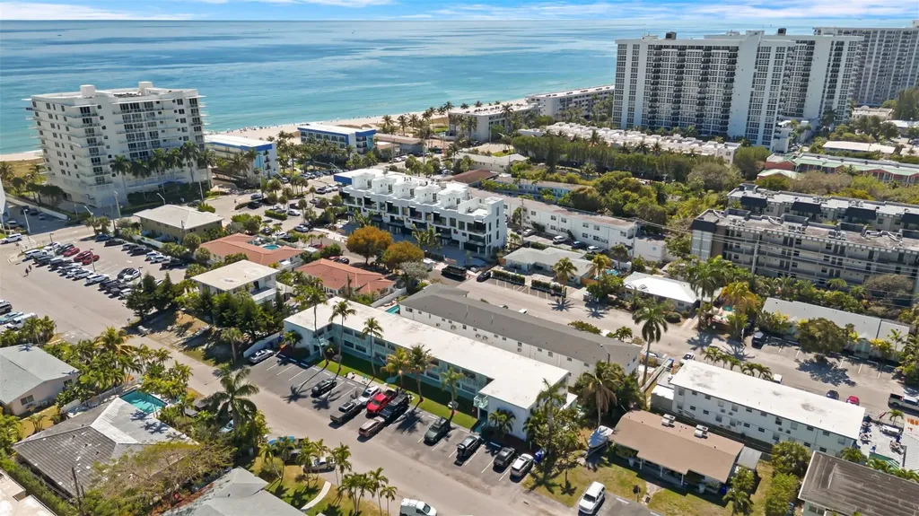 3212 NE 7th Place Pompano Beach FL 33062