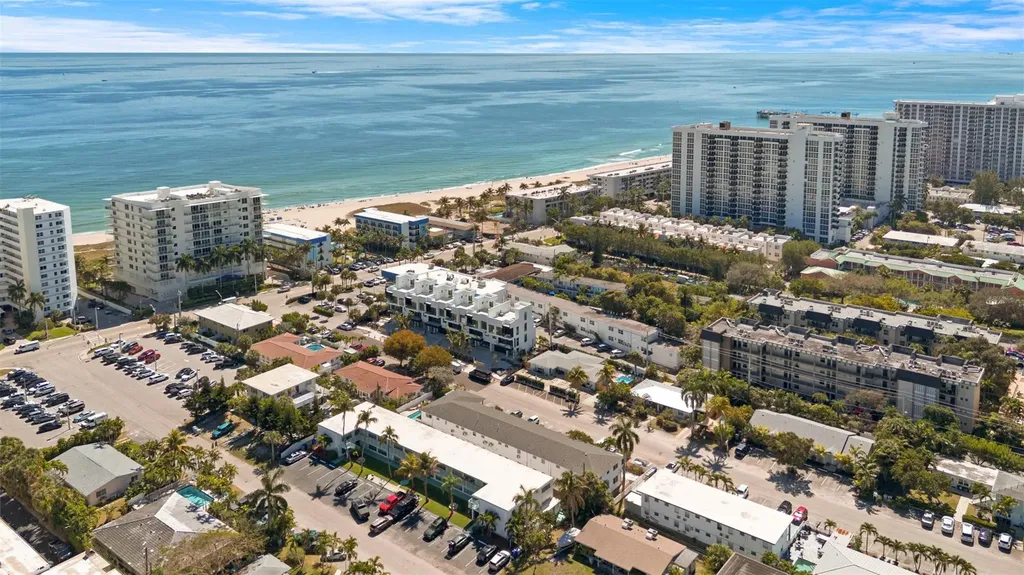 3212 NE 7th Place Pompano Beach FL 33062