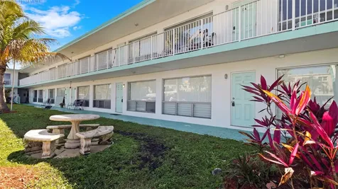 3212 NE 7th Place Pompano Beach FL 33062