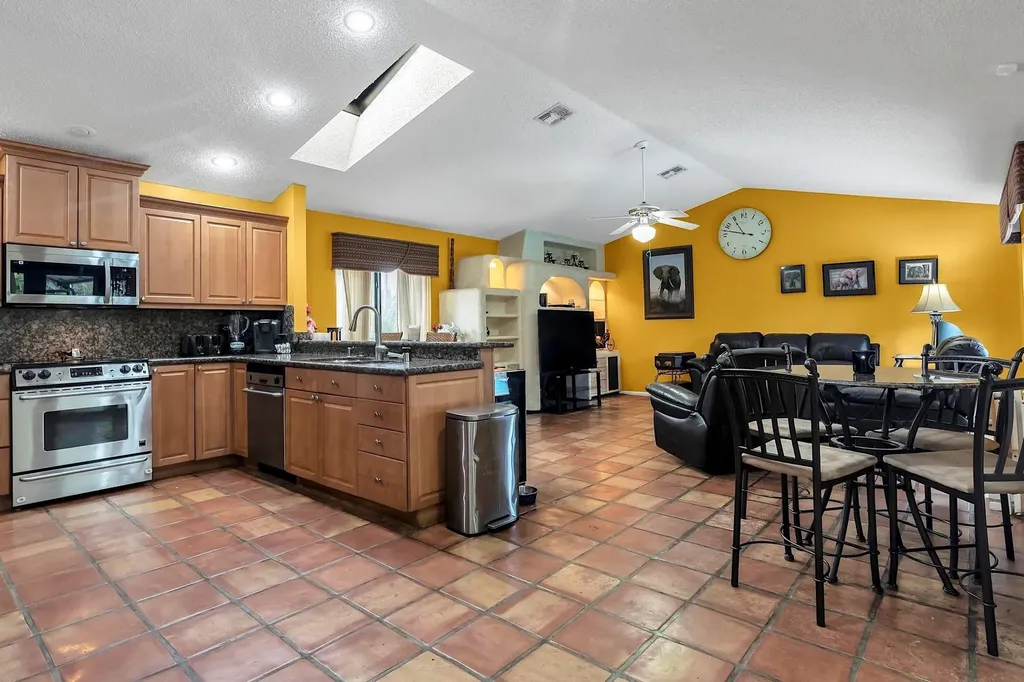 12121 NW 2nd Drive Coral Springs FL 33071