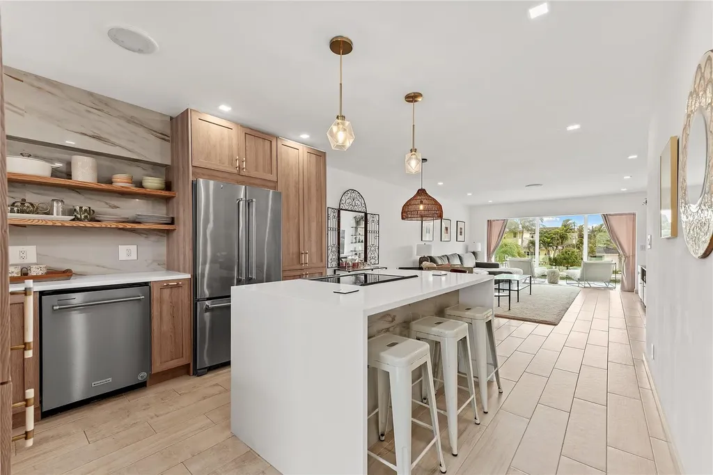 2400 NE 36th Street Lighthouse Point FL 33064