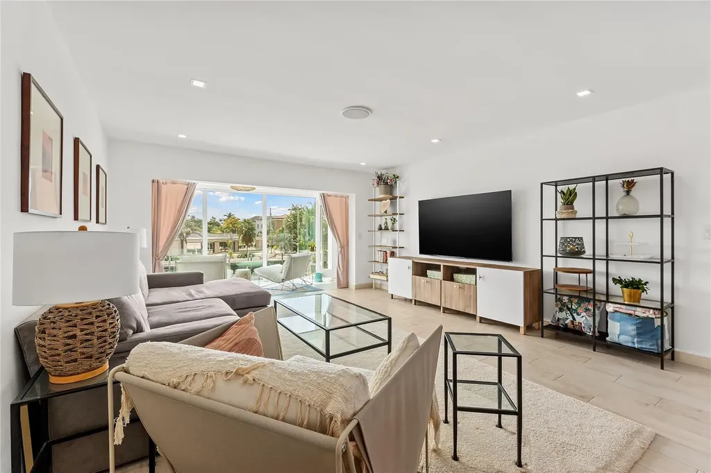 2400 NE 36th Street Lighthouse Point FL 33064
