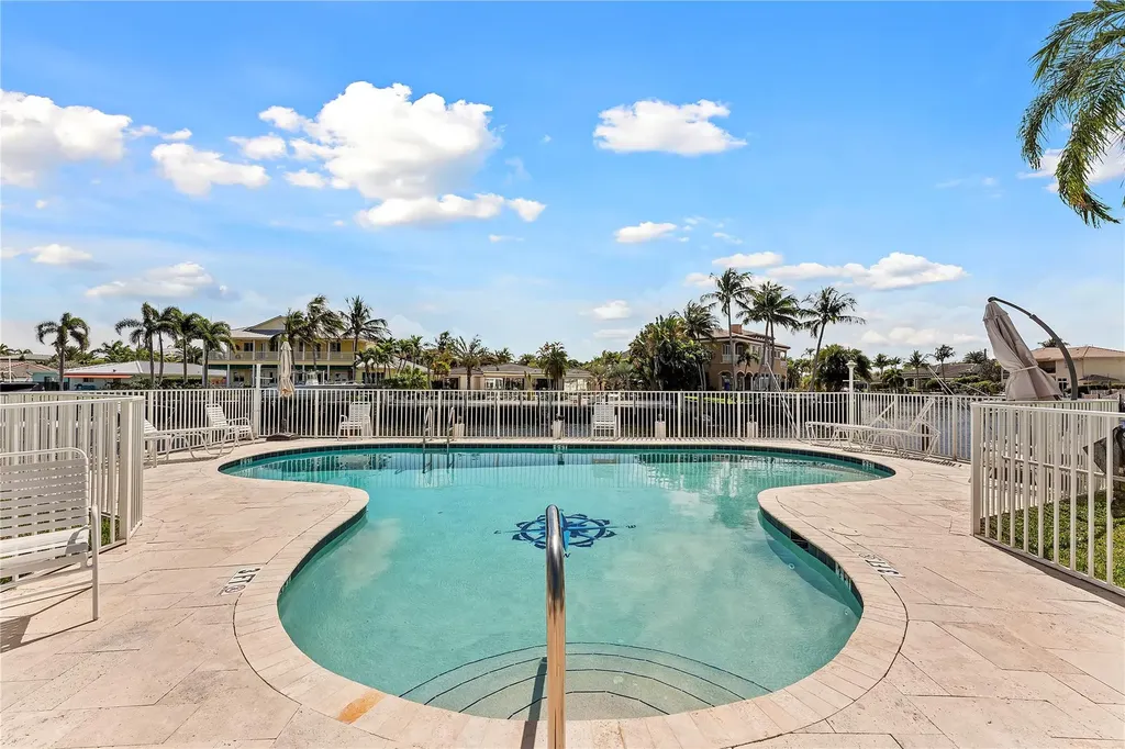 2400 NE 36th Street Lighthouse Point FL 33064