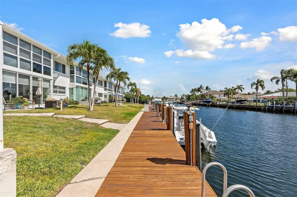 2400 NE 36th Street Lighthouse Point FL 33064
