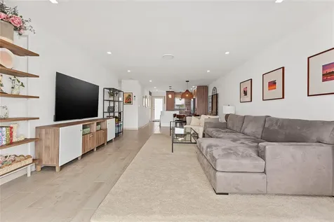 2400 NE 36th Street Lighthouse Point FL 33064