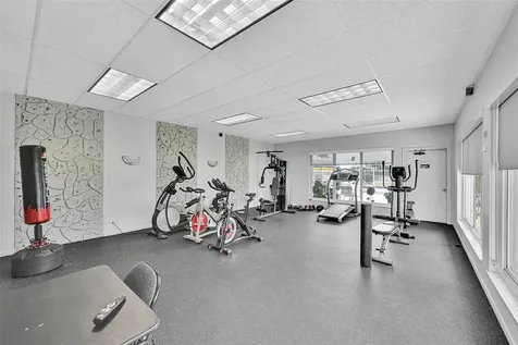2223 Park Lane Hollywood FL 33021