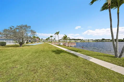 2223 Park Lane Hollywood FL 33021
