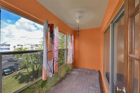2223 Park Lane Hollywood FL 33021