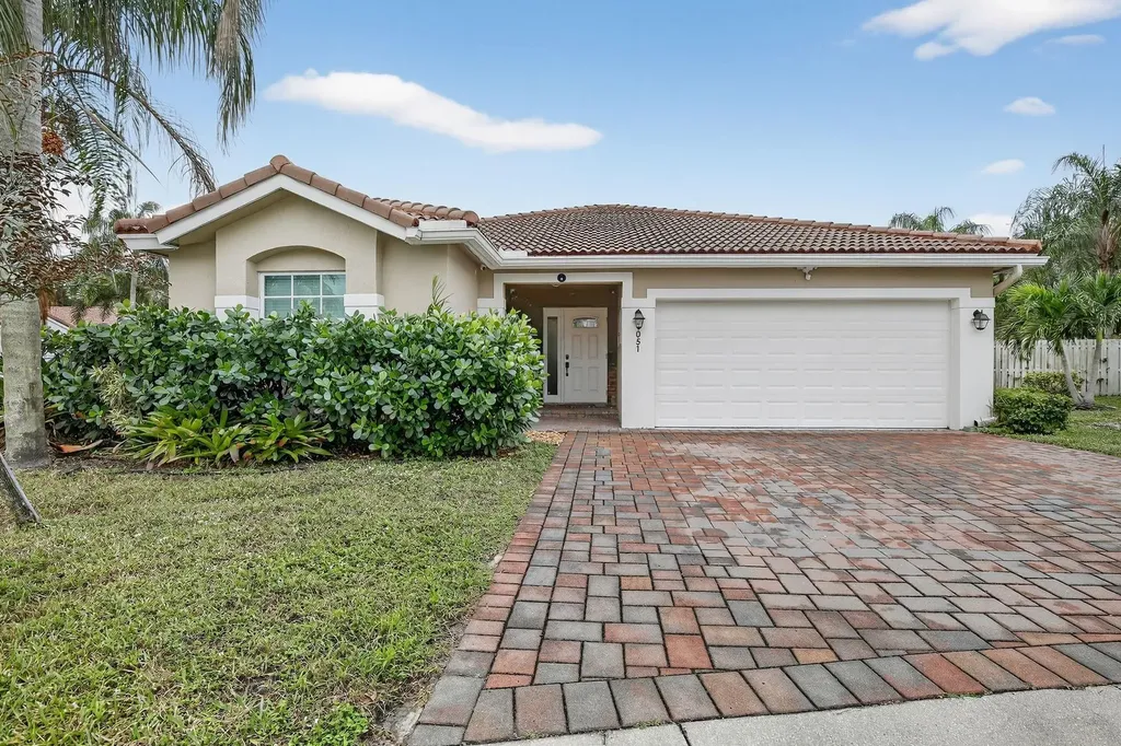 1051 NW 124th Terrace Sunrise FL 33323