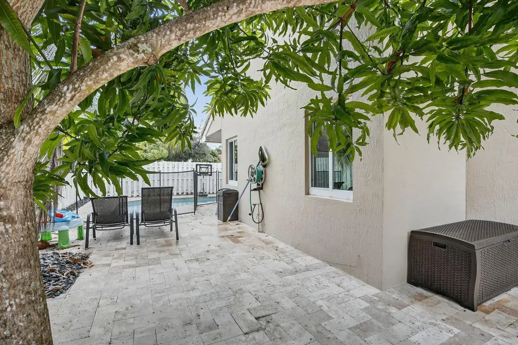 1051 NW 124th Terrace Sunrise FL 33323