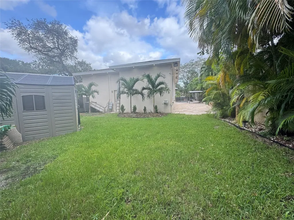 5981 SW 37th Terrace Fort Lauderdale FL 33312