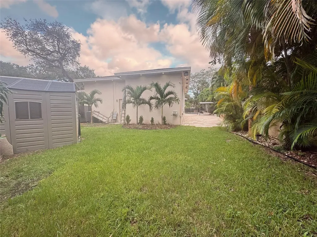 5981 SW 37th Terrace Fort Lauderdale FL 33312