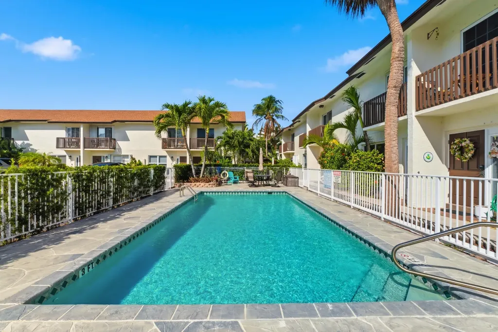 1917 NE 3rd Street Deerfield Beach FL 33441