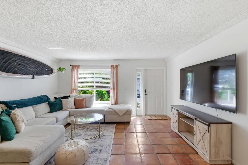 1917 NE 3rd Street Deerfield Beach FL 33441